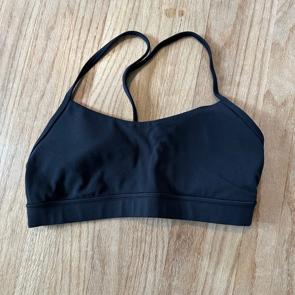 Lululemon Flow Y Nulu Bra Light Support Sports Bra